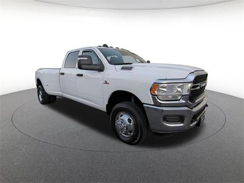 2023 RAM 3500 Tradesman Crew Cab 4x4 8' Box