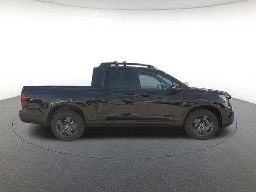 Crystal Black Pearl 2026 Honda Ridgeline TrailSport