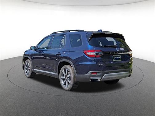 2025 Honda Pilot Touring 8-Passenger