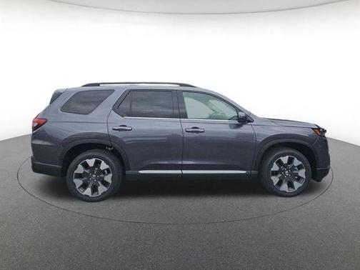 Modern Steel Metallic 2026 Honda Pilot Touring 8-Passenger