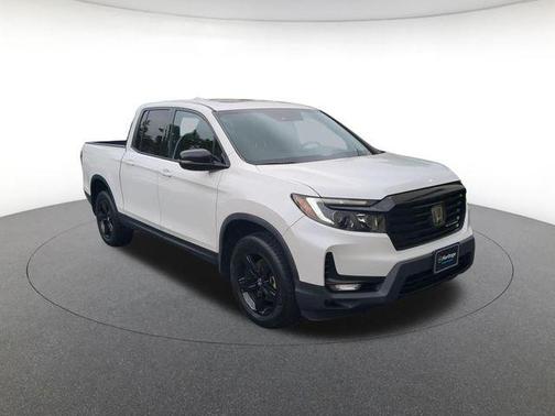 Platinum White 2022 Honda Ridgeline Black
