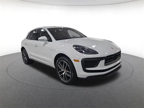 2023 Porsche Macan Base