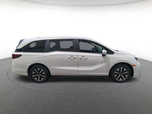 Platinum White 2026 Honda Odyssey EX-L
