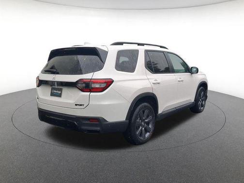 Platinum White 2026 Honda Pilot Sport