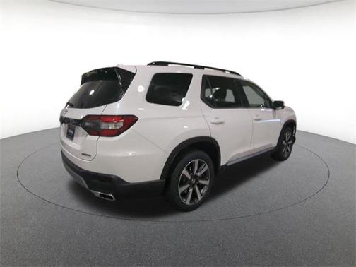 2025 Honda Pilot Touring 8-Passenger