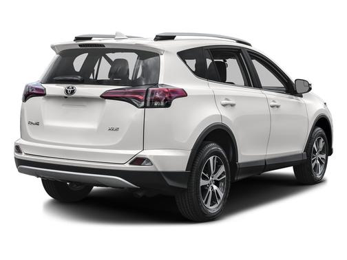 Super White 2018 Toyota RAV4 XLE