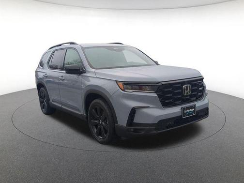 Sonic Gray Pearl 2025 Honda Pilot Black Edition