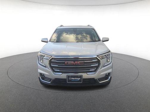 Quicksilver Metallic 2022 GMC Terrain SLT