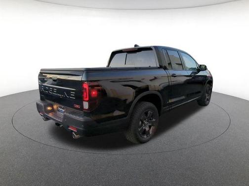 Crystal Black Pearl 2026 Honda Ridgeline TrailSport