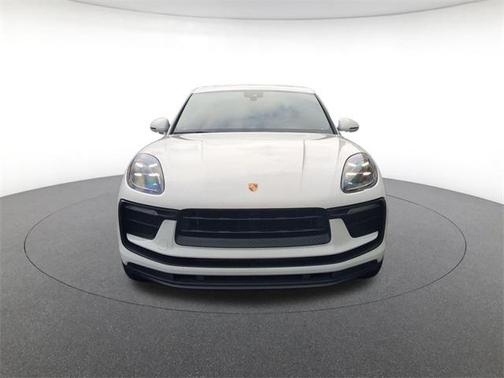 2022 Porsche Macan Base
