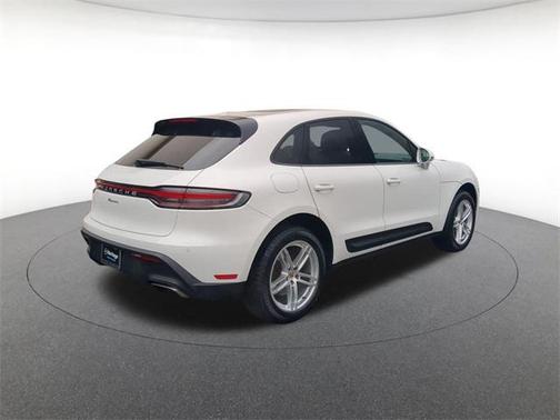 2022 Porsche Macan Base
