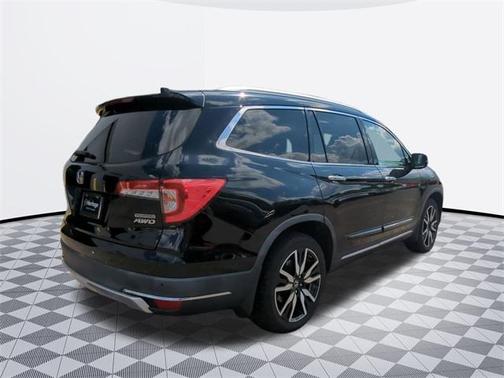 2019 Honda Pilot Touring 8-Passenger