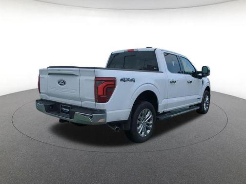 Oxford White 2025 Ford F-150 Lariat
