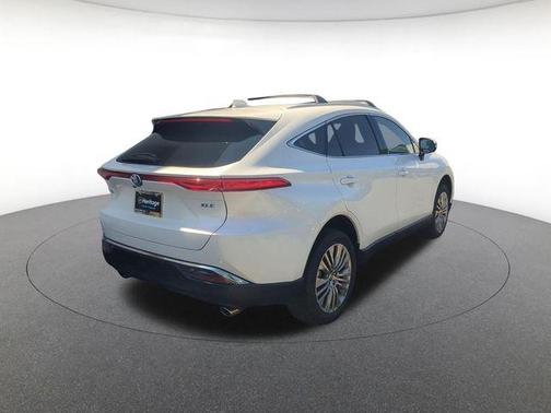 Wind Chill Pearl 2024 Toyota Venza XLE