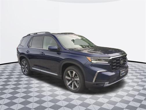2025 Honda Pilot Touring 8-Passenger
