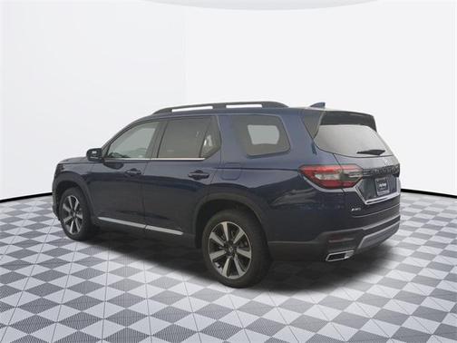 2025 Honda Pilot Touring 8-Passenger