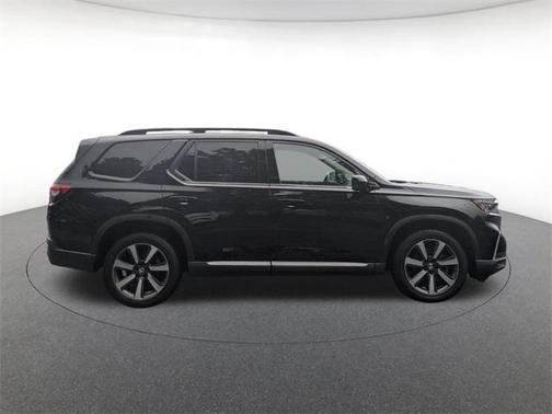 2023 Honda Pilot Touring 8-Passenger