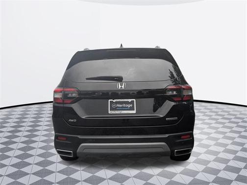 2023 Honda Pilot Touring 8-Passenger