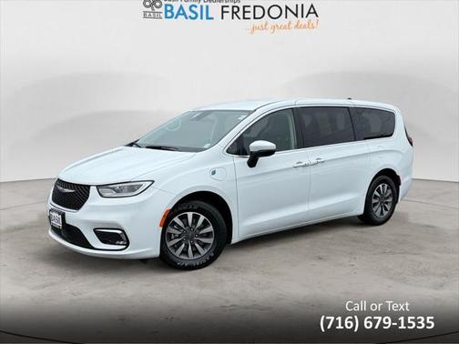 2023 Chrysler Pacifica Hybrid Touring L