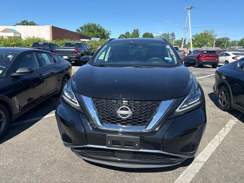 Black 2024 Nissan Murano SV