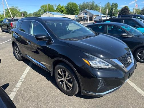 Black 2024 Nissan Murano SV