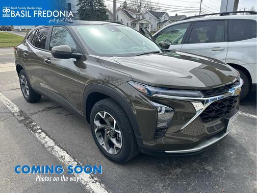 Harvest Gold / Bronze 2024 Chevrolet Trax LT