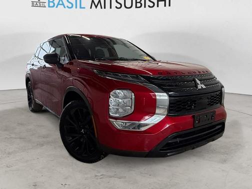 2024 Mitsubishi Outlander SE Black Edition