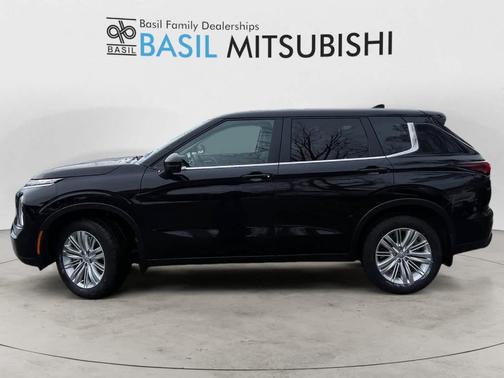 2024 Mitsubishi Outlander ES