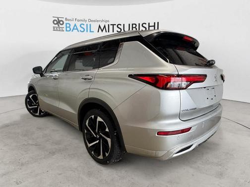 2024 Mitsubishi Outlander SEL