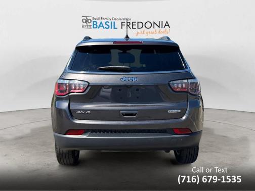 Granite Crystal Clearcoat Metallic 2019 Jeep Compass Latitude
