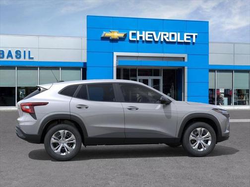 2025 Chevrolet Trax LS