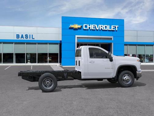 2026 Chevrolet Silverado 3500 WT