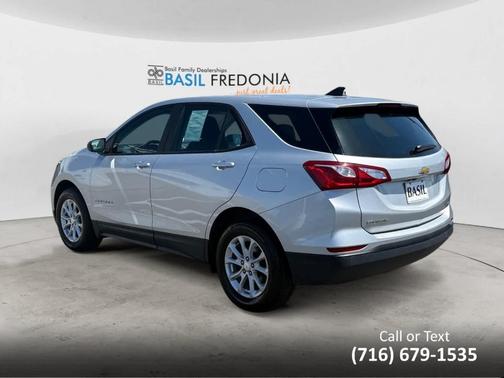 Silver Ice Metallic 2021 Chevrolet Equinox LS