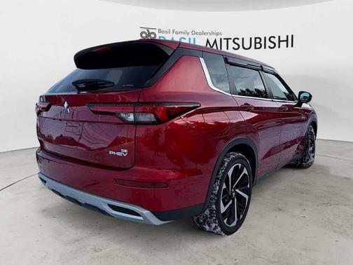 2024 Mitsubishi Outlander PHEV SE
