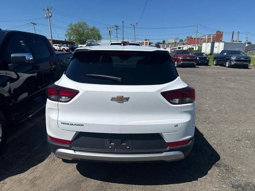 Summit White 2023 Chevrolet Trailblazer LT