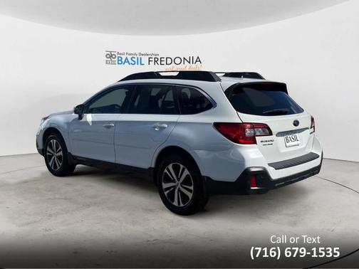 Crystal White Pearl 2018 Subaru Outback 2.5i Limited