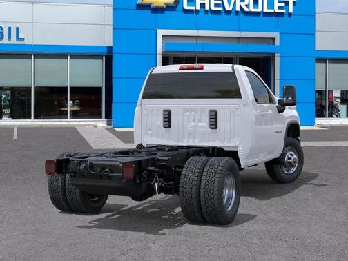 2026 Chevrolet Silverado 3500 WT