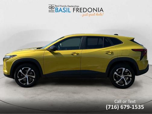 Nitro Yellow 2024 Chevrolet Trax 1RS