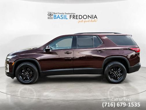 Black Cherry Metallic 2023 Chevrolet Traverse LT Cloth