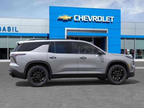 Sterling Gray Metallic 2026 Chevrolet Traverse LT