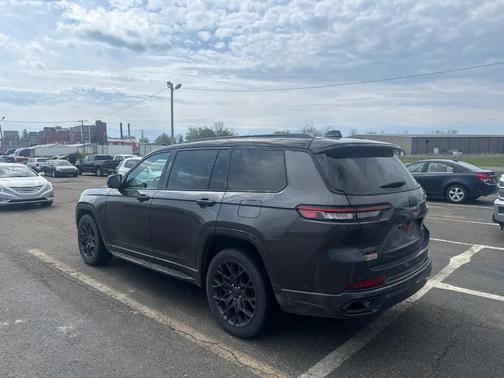 Metallic 2024 Jeep Grand Cherokee L Summit
