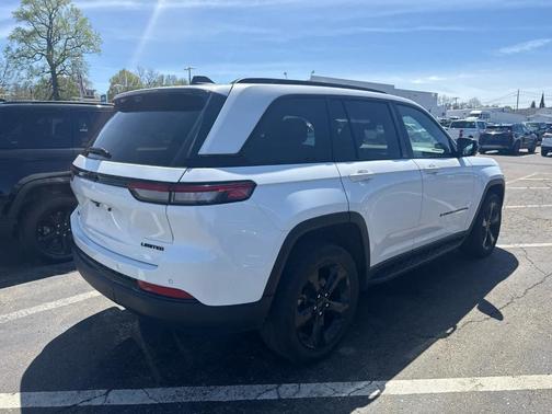 Bright White 2024 Jeep Grand Cherokee Limited