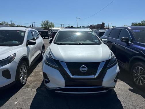 Pearl White Tri-Coat 2022 Nissan Murano SL