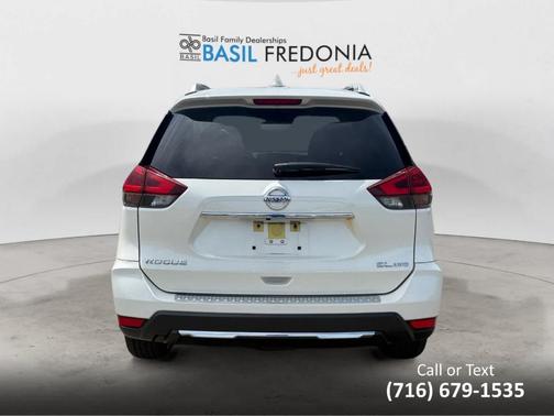 White 2018 Nissan Rogue SL