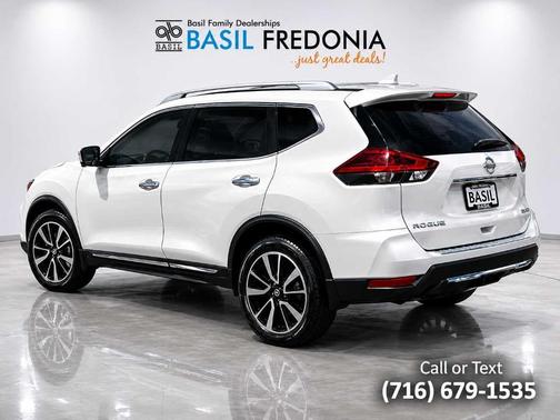 White 2018 Nissan Rogue SL