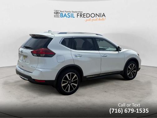 White 2018 Nissan Rogue SL