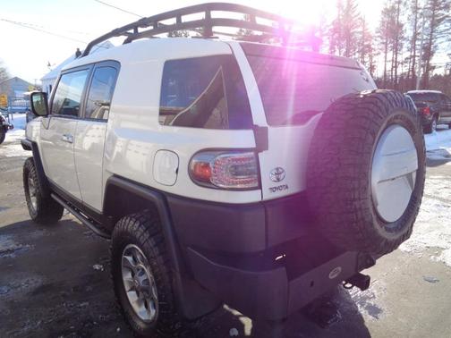 2013 Toyota FJ Cruiser Base
