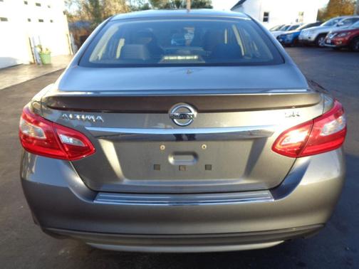 2016 Nissan Altima 2.5 SR