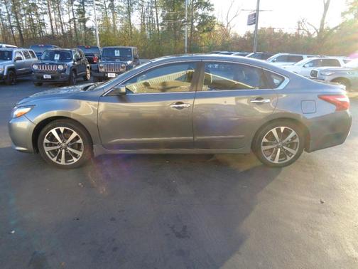 2016 Nissan Altima 2.5 SR