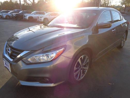 2016 Nissan Altima 2.5 SR